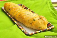 Hasselback Garlic Pull-Apart Cheese Loaf
