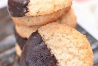 Decadent Chocolate Coconut Macaroons