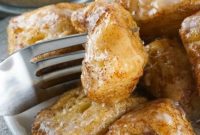 Gooey Slow Cooker Monkey Bread