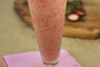 Vibrant Dairy-Free Strawberry Pineapple Smoothie
