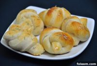 Buttery Garlic Knots