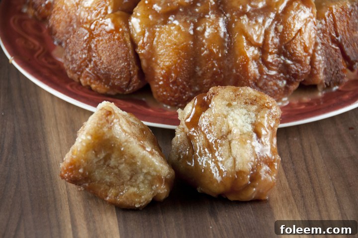 Cinnamon-Pull-Apart-Bread-Vanilla-Maple-Glaze-Recipe (1)