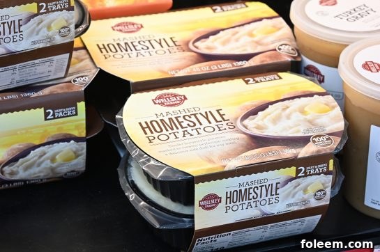 Wellsley Farms Homestyle Mashed Potatoes, a convenient holiday side dish from BJ's