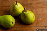 How to Cook Pears: 7 Simple Recipes for Poached, Roasted & Grilled