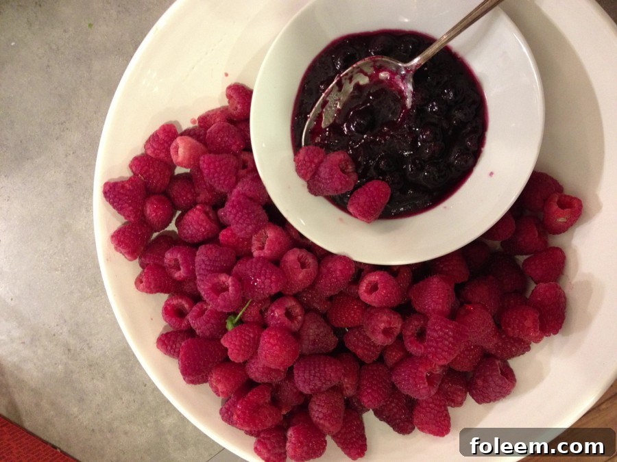 Raspberries with Olive Oil Blueberry Sauce